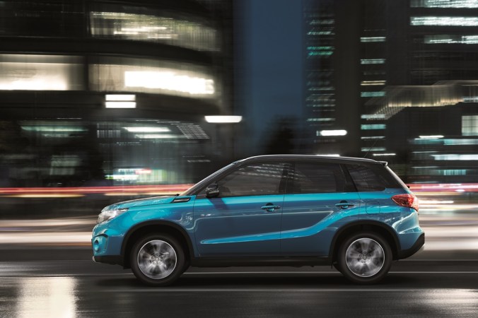 23_New_VITARA_scene_city_driving