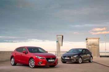 Mazda3_family_2013_still_04